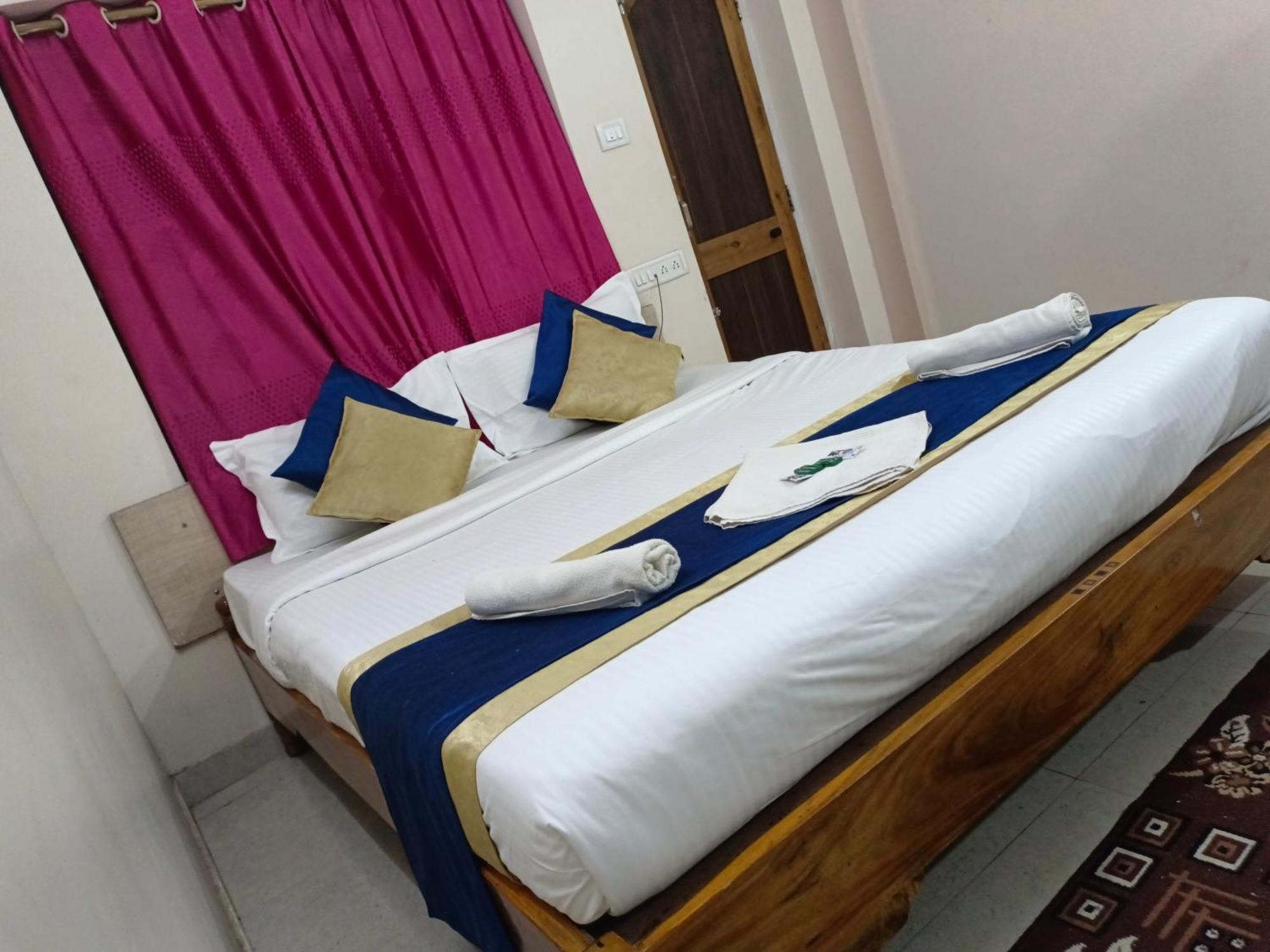 Hotel Bay Beach Inn Puri Bagian luar foto