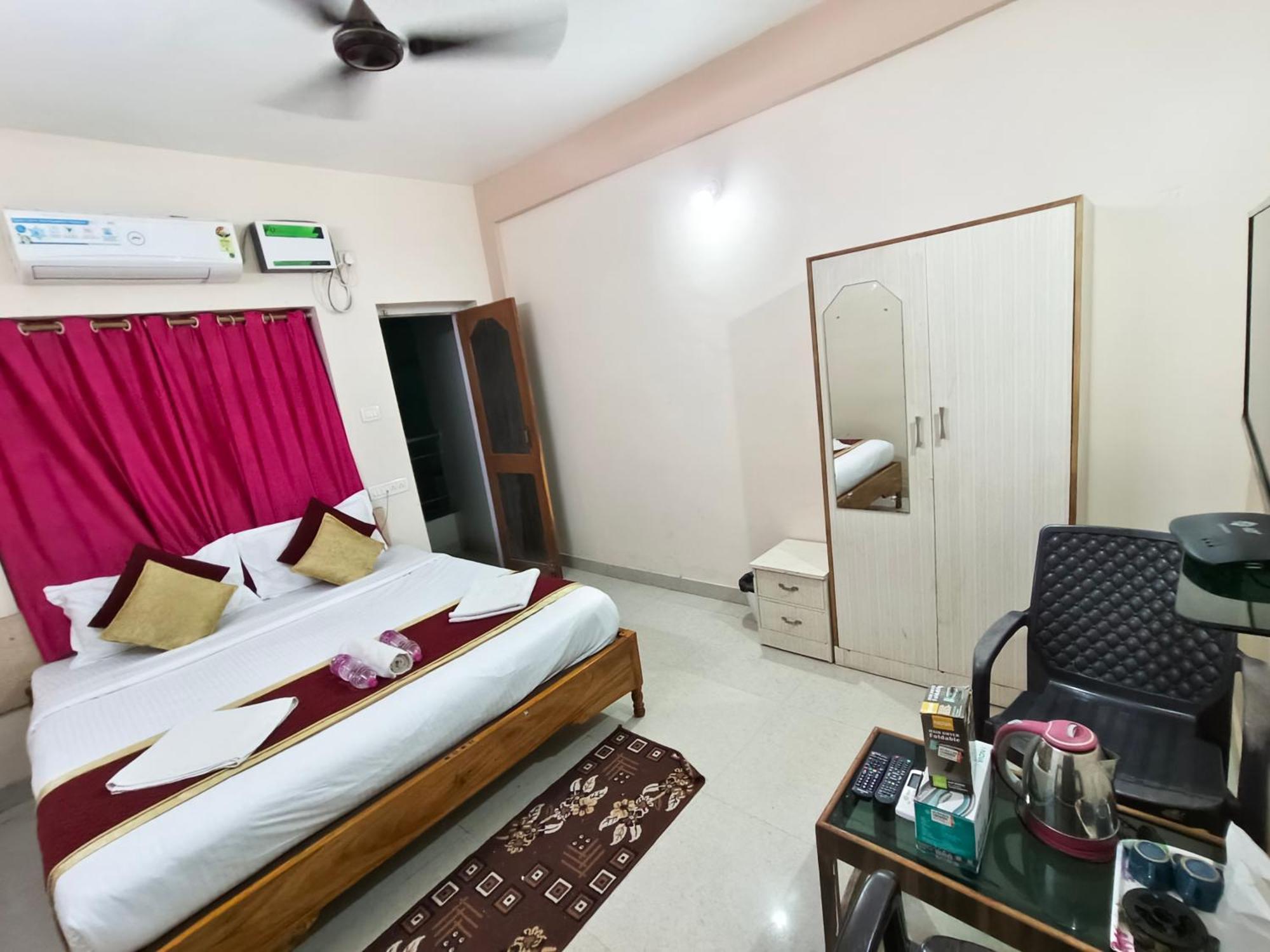 Hotel Bay Beach Inn Puri Bagian luar foto