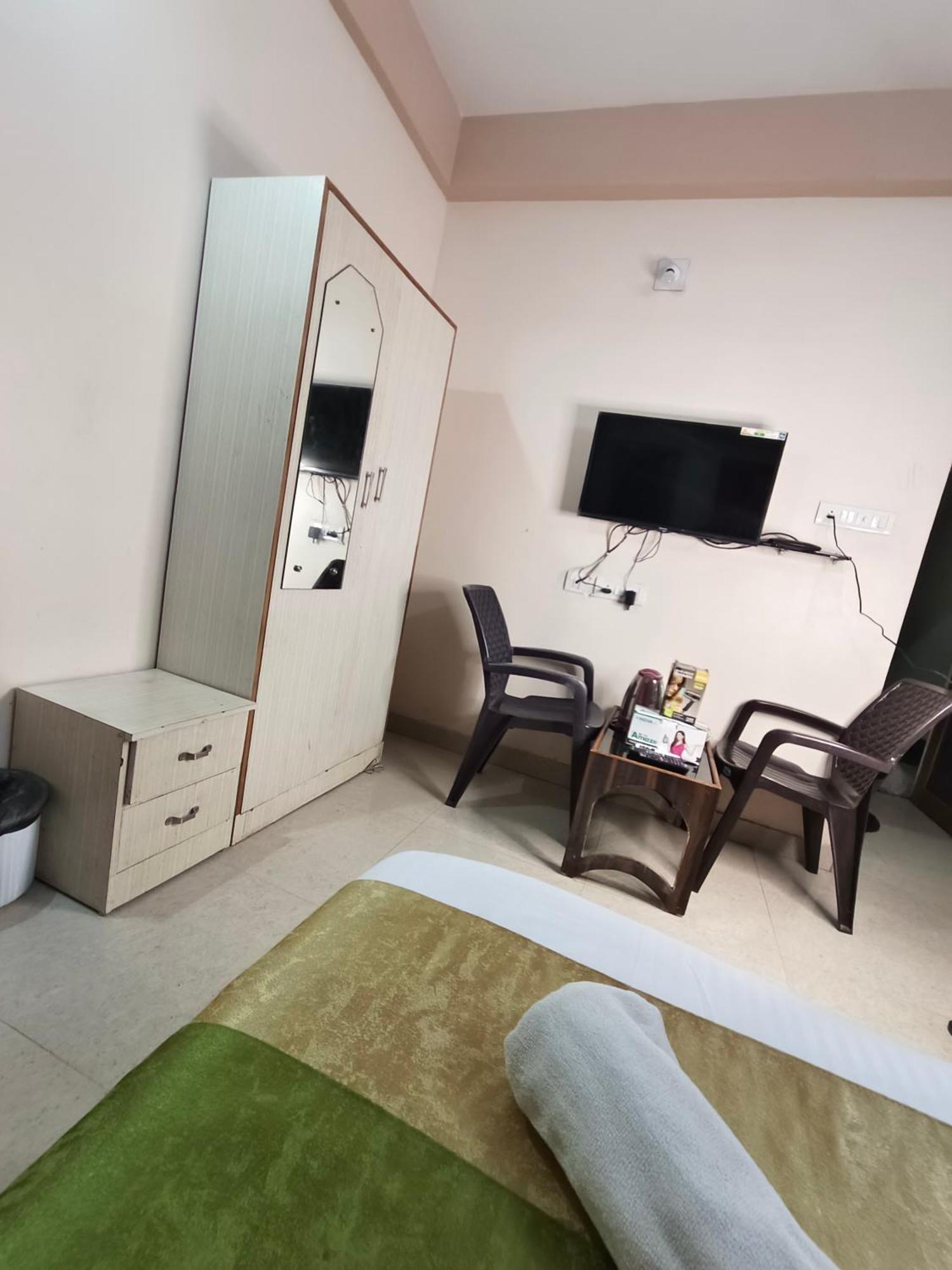 Hotel Bay Beach Inn Puri Bagian luar foto