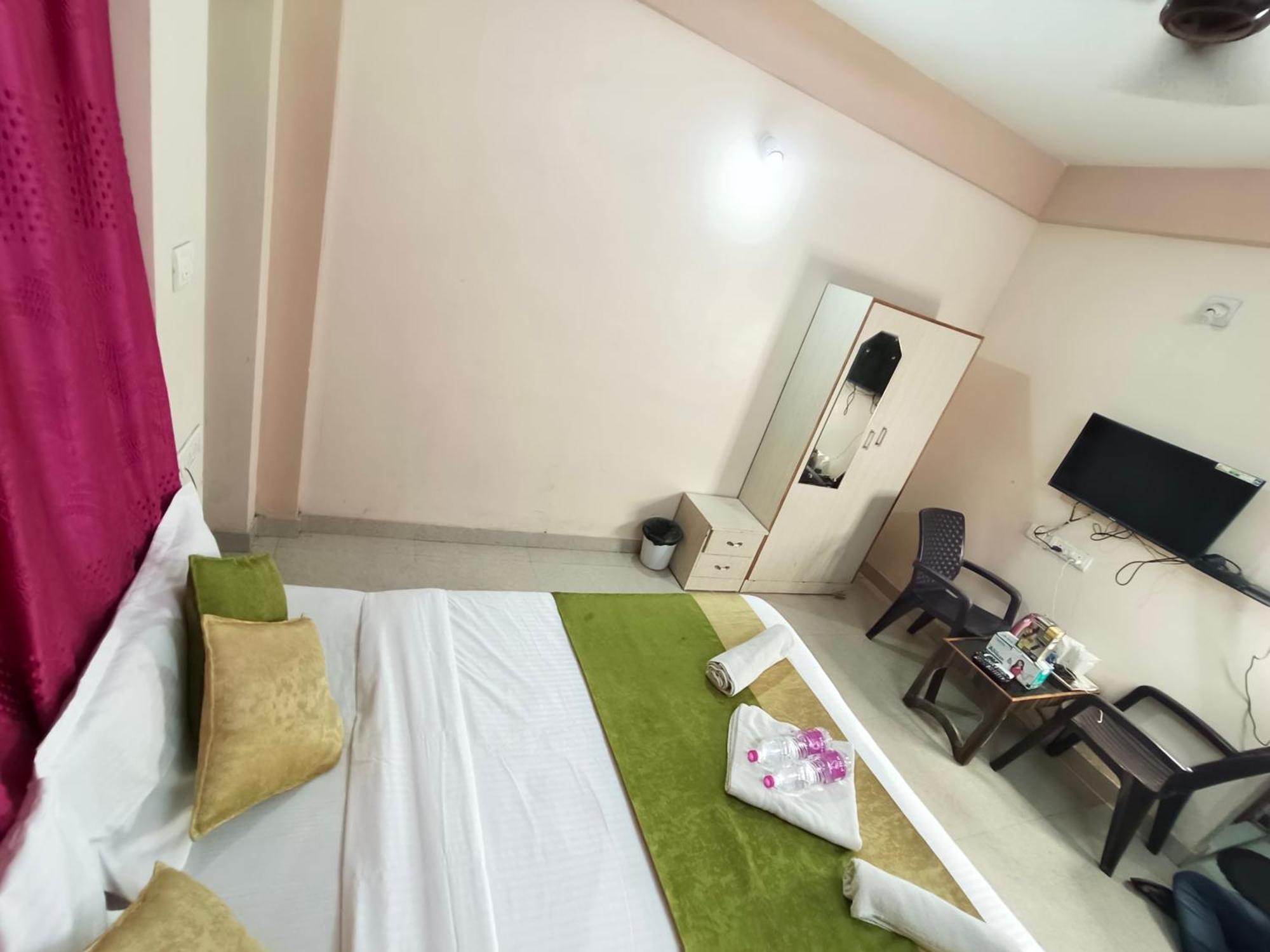 Hotel Bay Beach Inn Puri Bagian luar foto