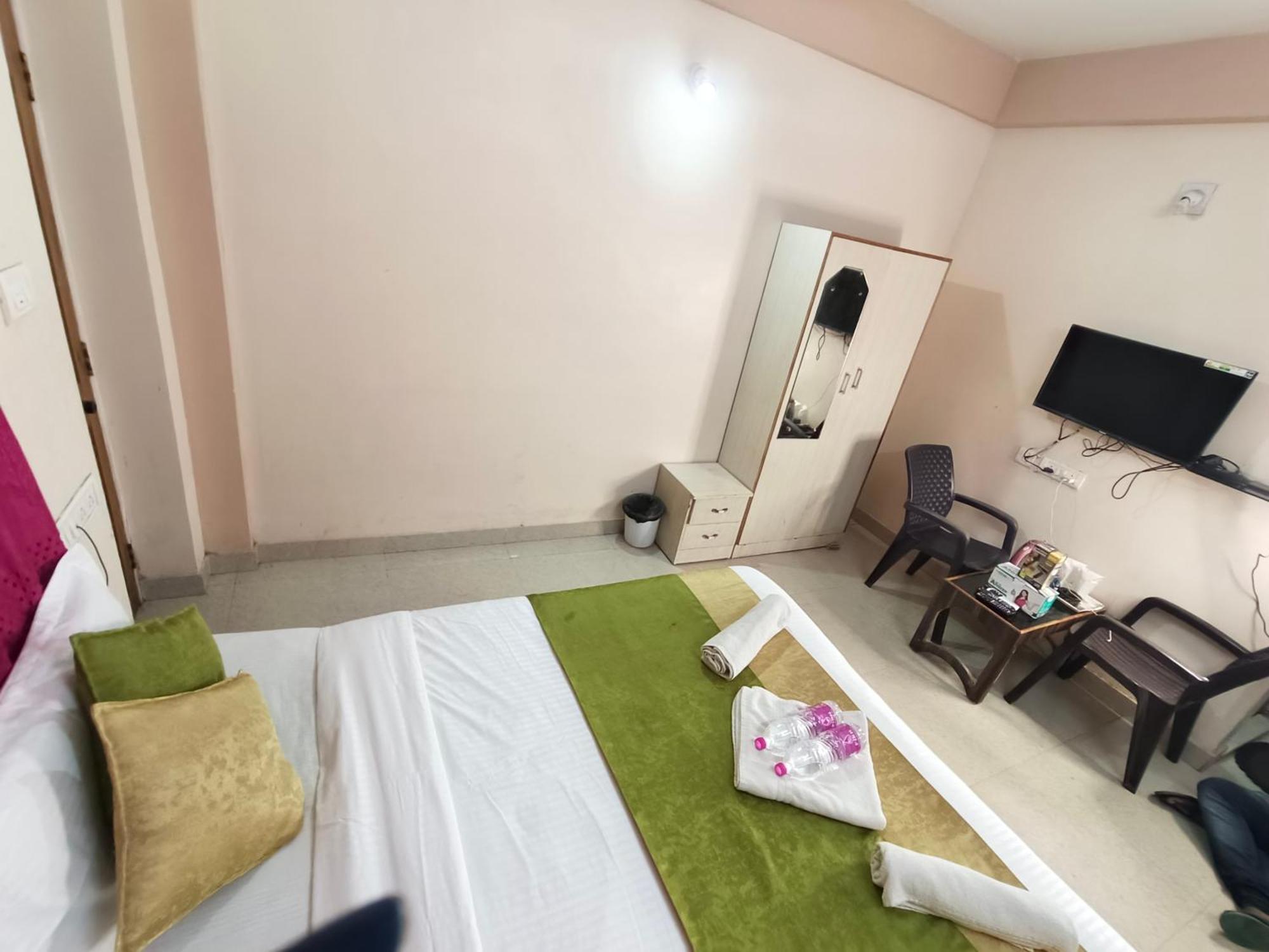 Hotel Bay Beach Inn Puri Bagian luar foto