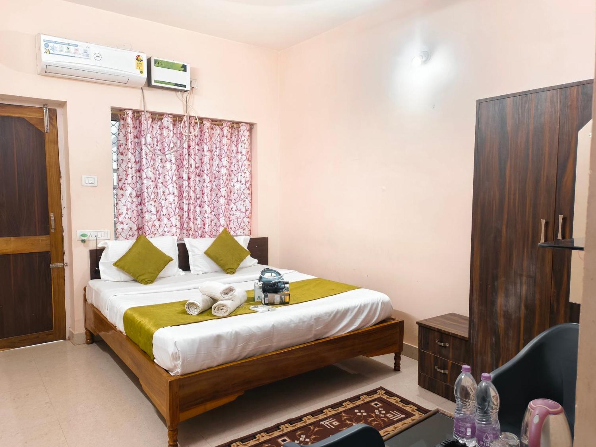 Hotel Bay Beach Inn Puri Bagian luar foto