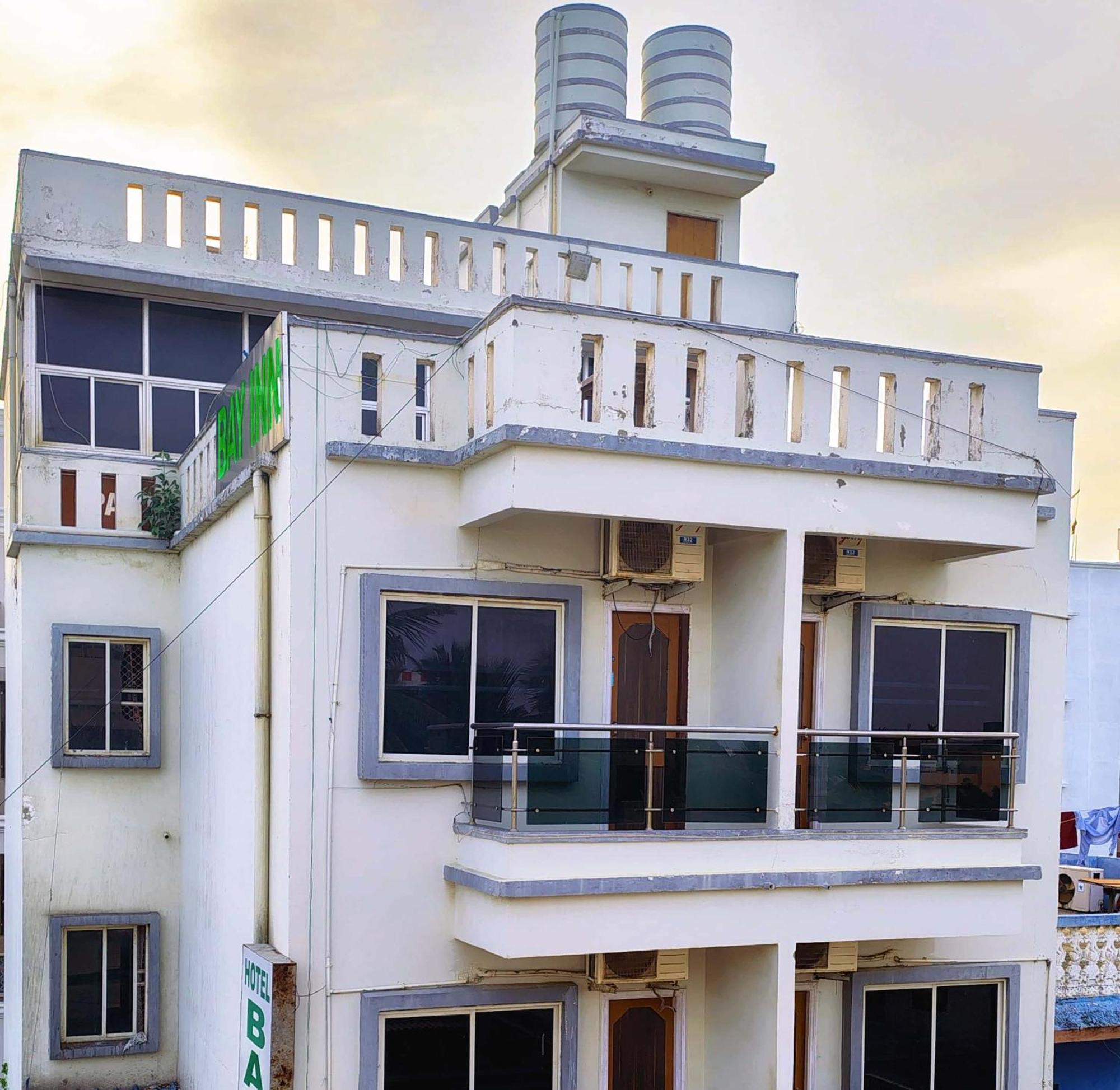 Hotel Bay Beach Inn Puri Bagian luar foto