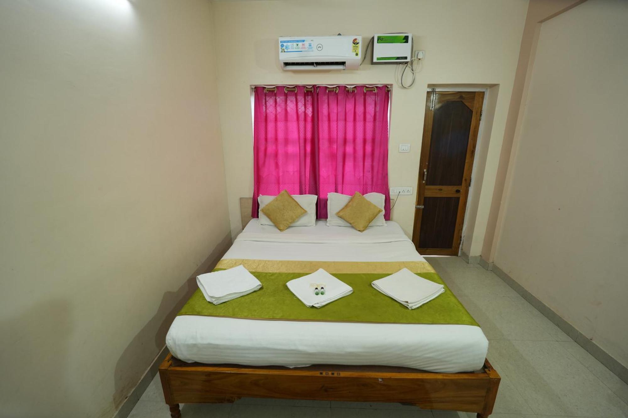 Hotel Bay Beach Inn Puri Bagian luar foto