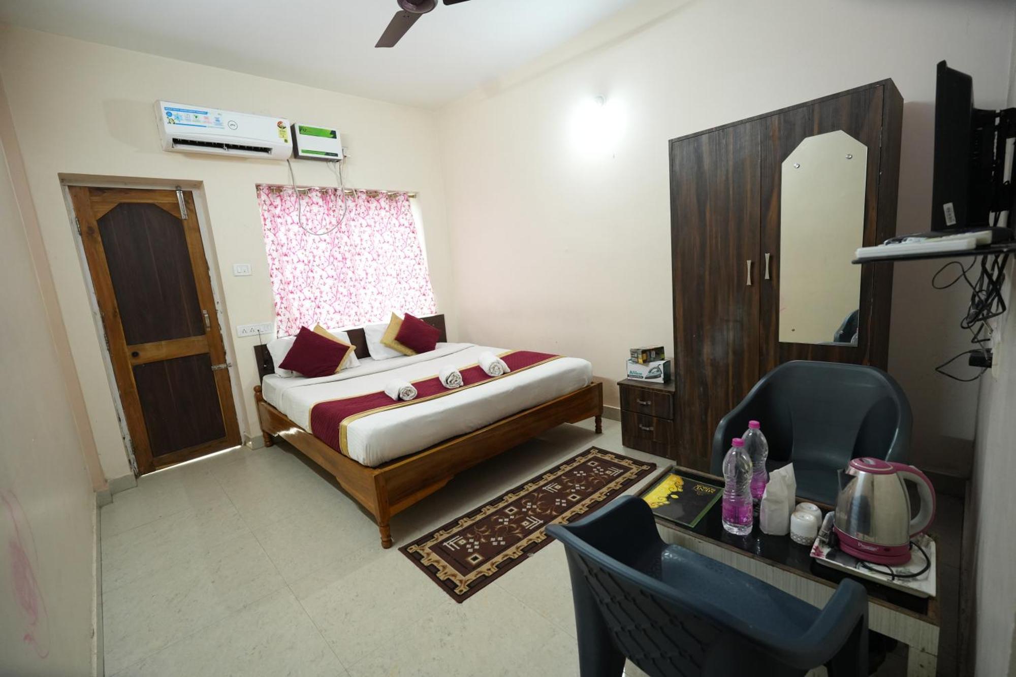Hotel Bay Beach Inn Puri Bagian luar foto