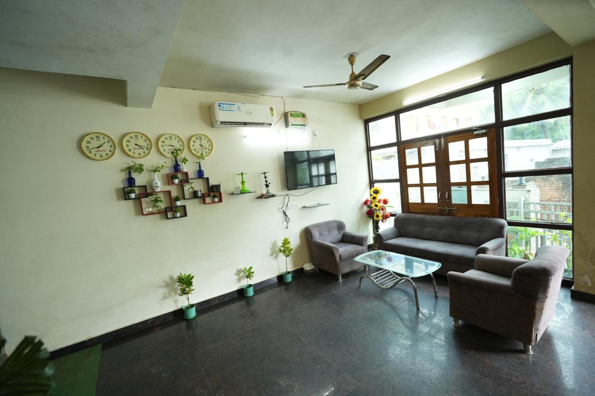 Hotel Bay Beach Inn Puri Bagian luar foto