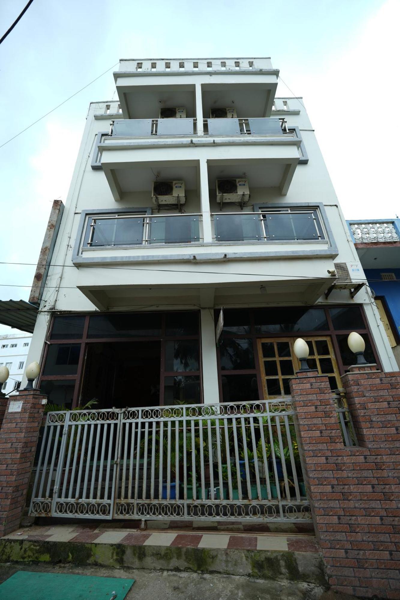 Hotel Bay Beach Inn Puri Bagian luar foto